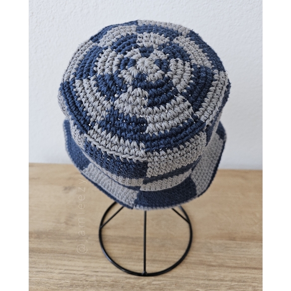 Checkered Crochet Bucket Hat - Navy/Gray (Handmade) - Picture 5 of 11
